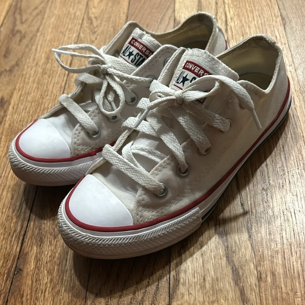 Kids Converse Chuck Taylor Unisex Youth Low Tops 13.5 Like New